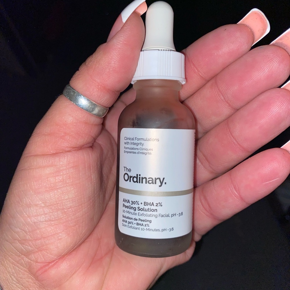 The Ordinary AHA 30% + BHA 2% Peeling Solution - White